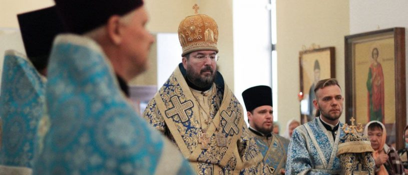 Накануне праздника Успения Пресвятой Богородицы епископ Серафим совершил всенощное бдение в кафедральном соборе