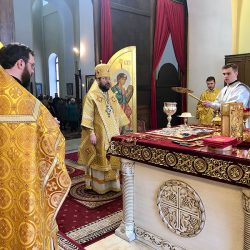 Епископ Серафим совершил Божественную литургию и диаконскую хиротонию в соборе