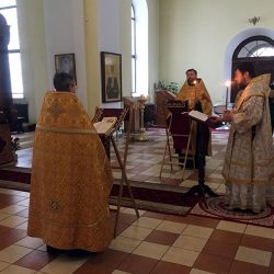 Епископ Серафим совершил чтение акафиста Пресвятой Богородице в кафедральном соборе