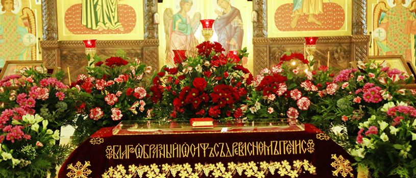 В Великий Пяток епископ Серафим совершил богослужение с чином погребения Плащаницы
